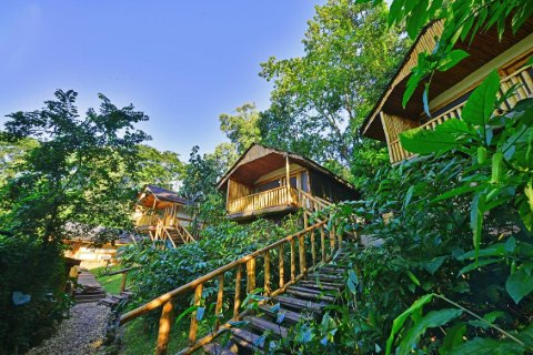 Buhoma Lodge